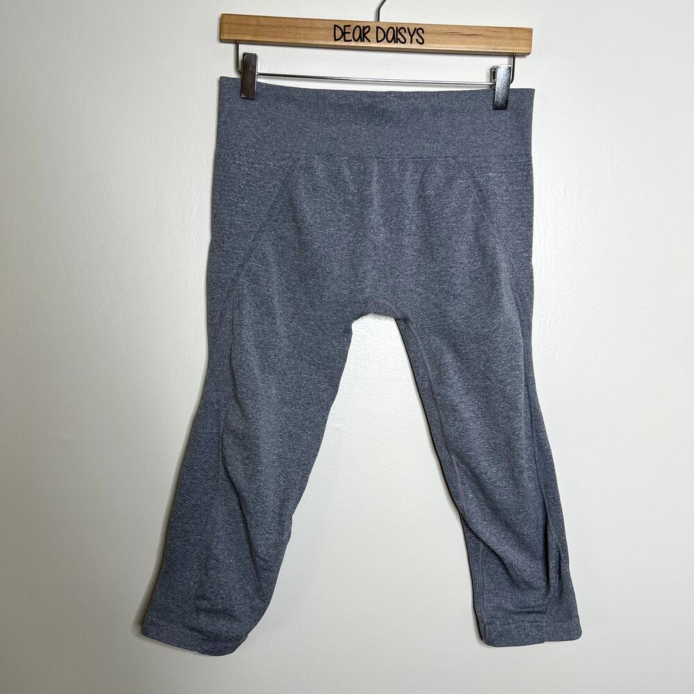 Athleta Gray Cropped Athletic Leggings